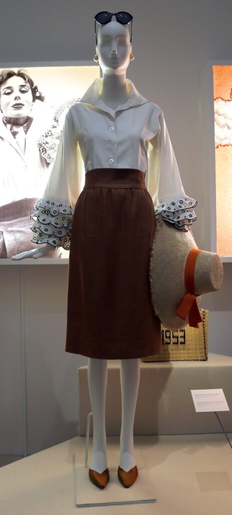 Blusa Bettina y falda de Hubert de Givenchy, verano de 1952.