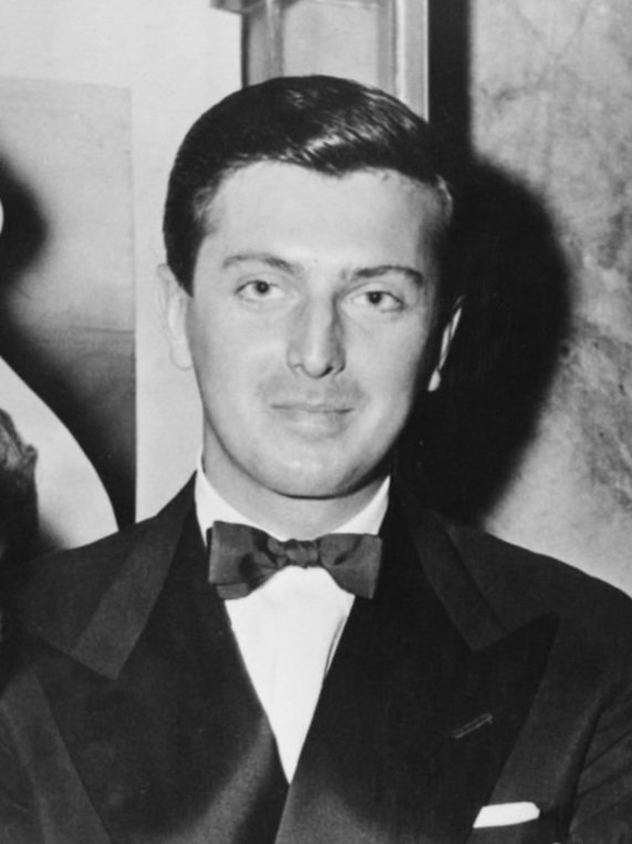 Retrato de Hubert de Givenchy en 1953.