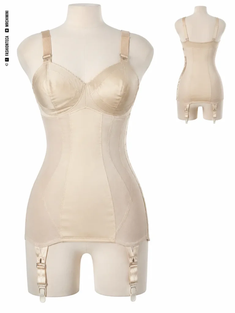 corselet: vista frontal dominante y vista posterior de referencia