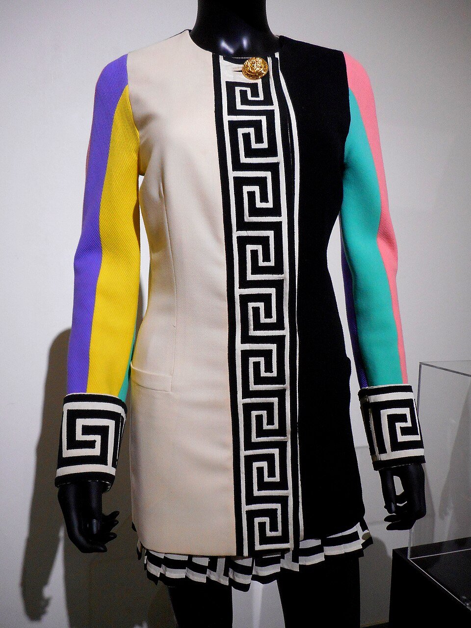 Minivestido de seda estampada con greca