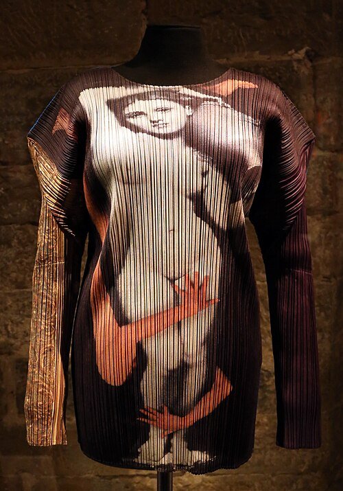 Pleats Please, serie 1, otoño-invierno 1996–97