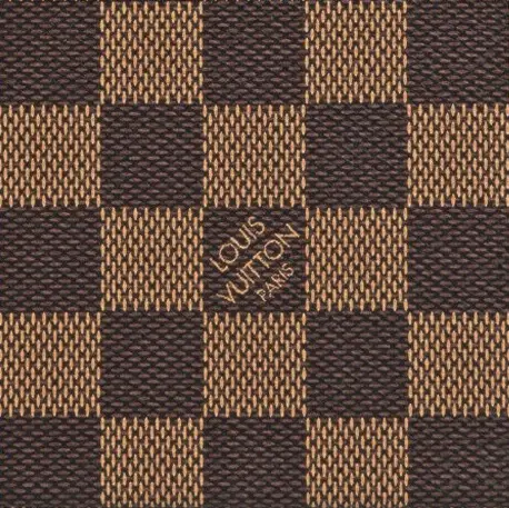 Detalle del patrón de damero Damier Ébène de Louis Vuitton