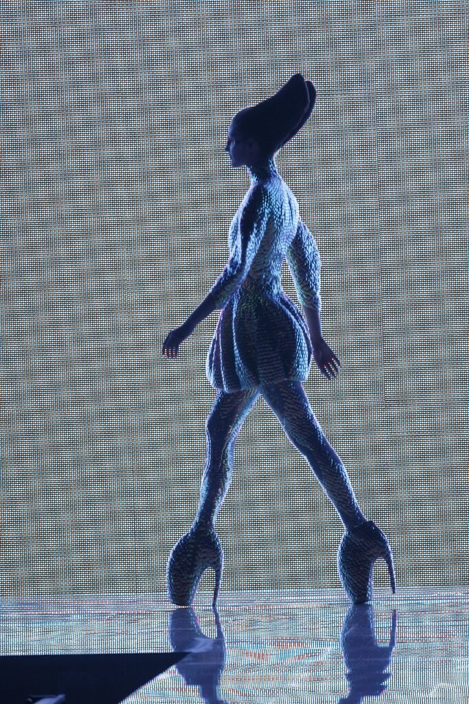 Polina Kasina con el conjunto Jellyfish