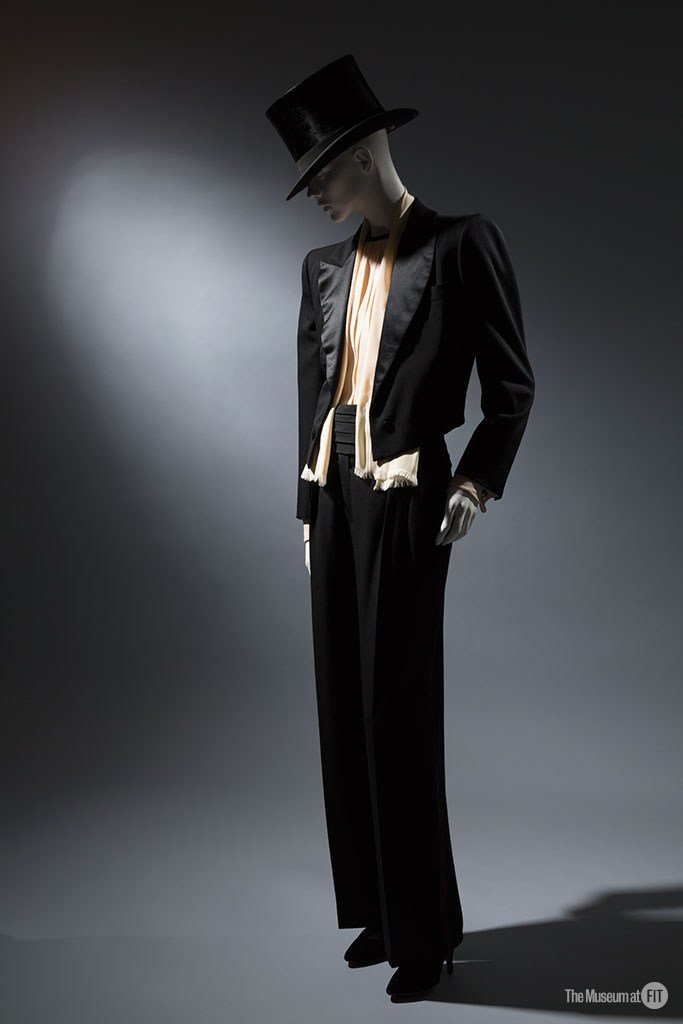 Saint Laurent Rive Gauche, smoking hacia 1982